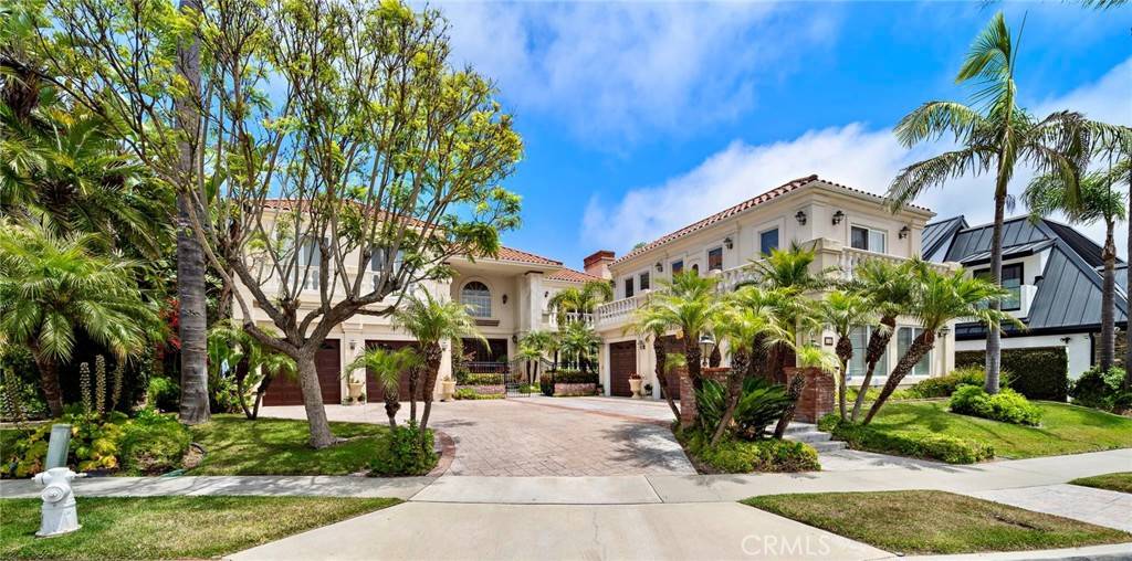 Corona Del Mar, CA 92625,12 Rocky Point RD