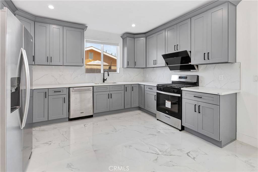 La Puente, CA 91744,1115 Broadmoor AVE