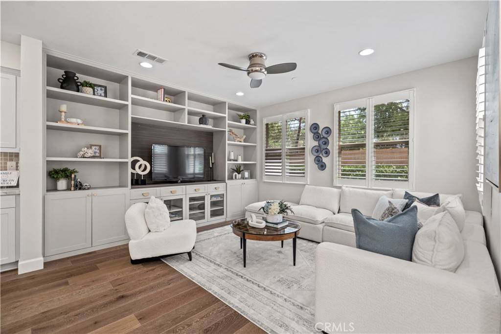 Irvine, CA 92618,166 Borrego