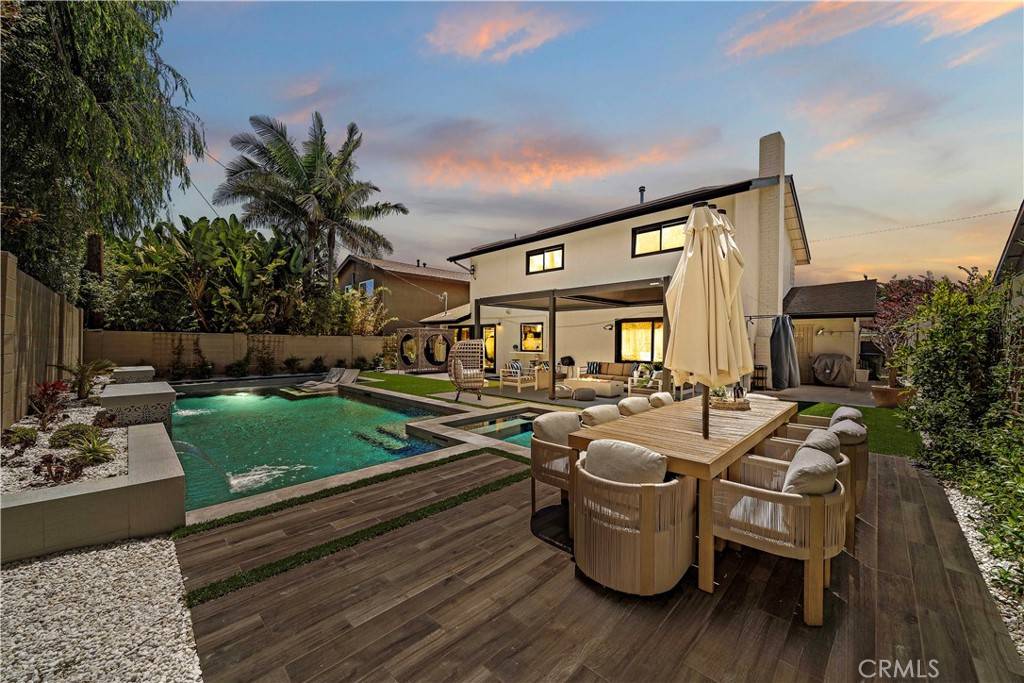 Huntington Beach, CA 92647,6431 Reubens DR