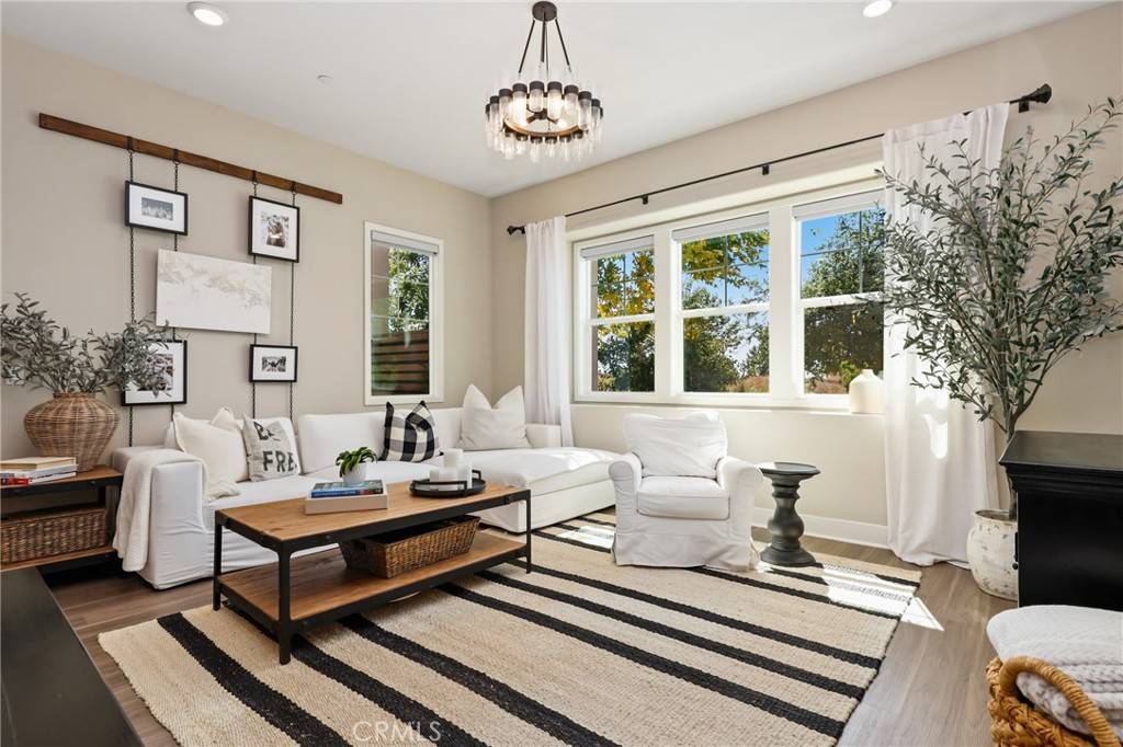 Irvine, CA 92618,166 Perspective