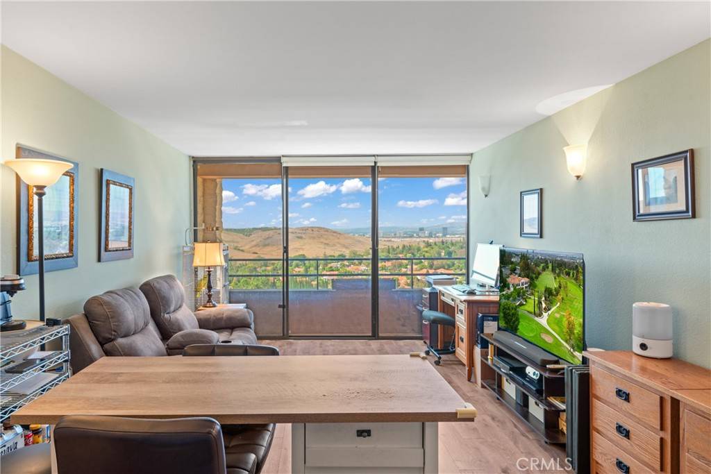 Laguna Woods, CA 92637,24055 W Paseo Del Lago #901