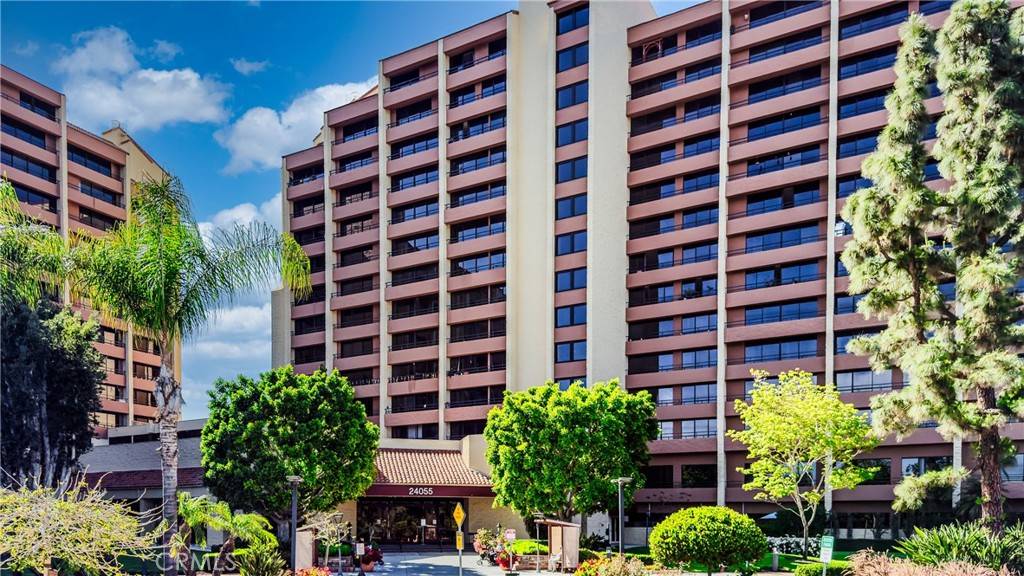 Laguna Woods, CA 92637,24055 W Paseo Del Lago #901
