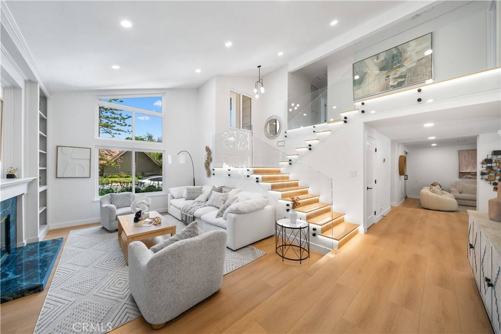 Lake Forest, CA 92630,21721 Rushford DR
