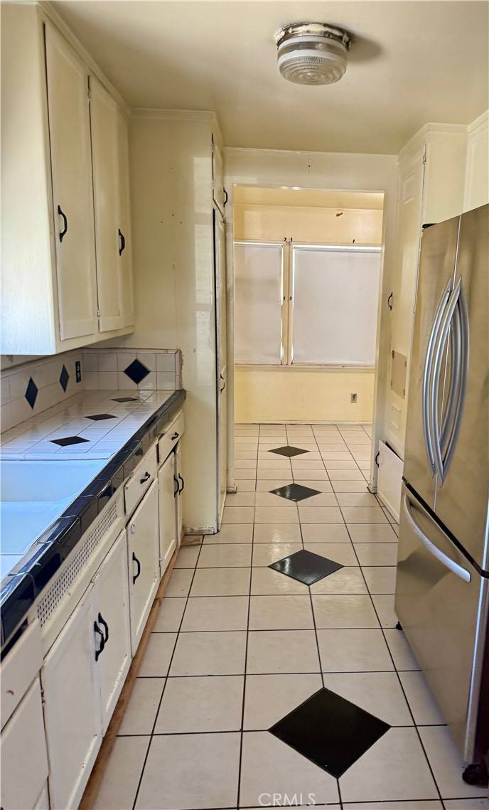 South Gate, CA 90280,11357 Idaho AVE