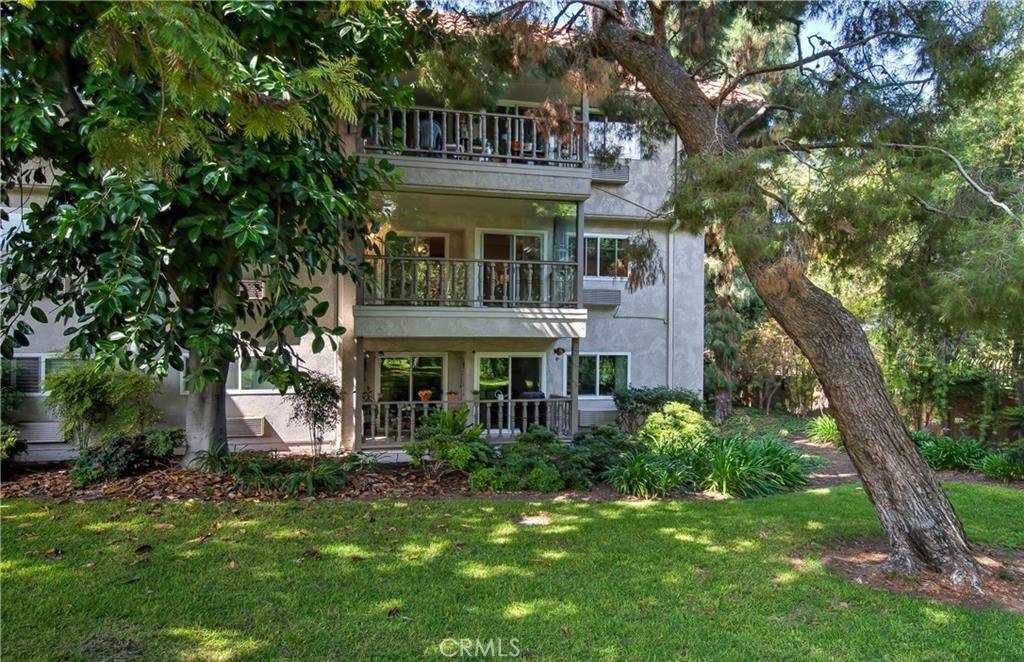 Laguna Woods, CA 92637,2405 Via Mariposa W #2E