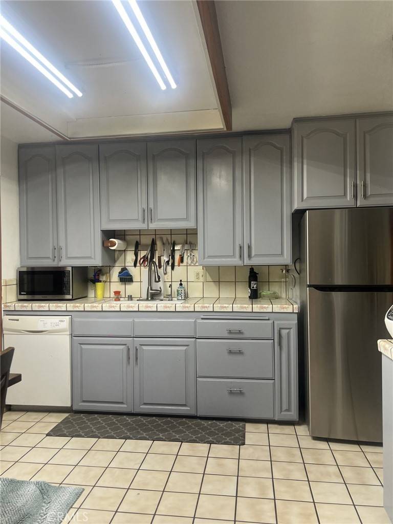 Anaheim, CA 92804,1936 W Harle AVE