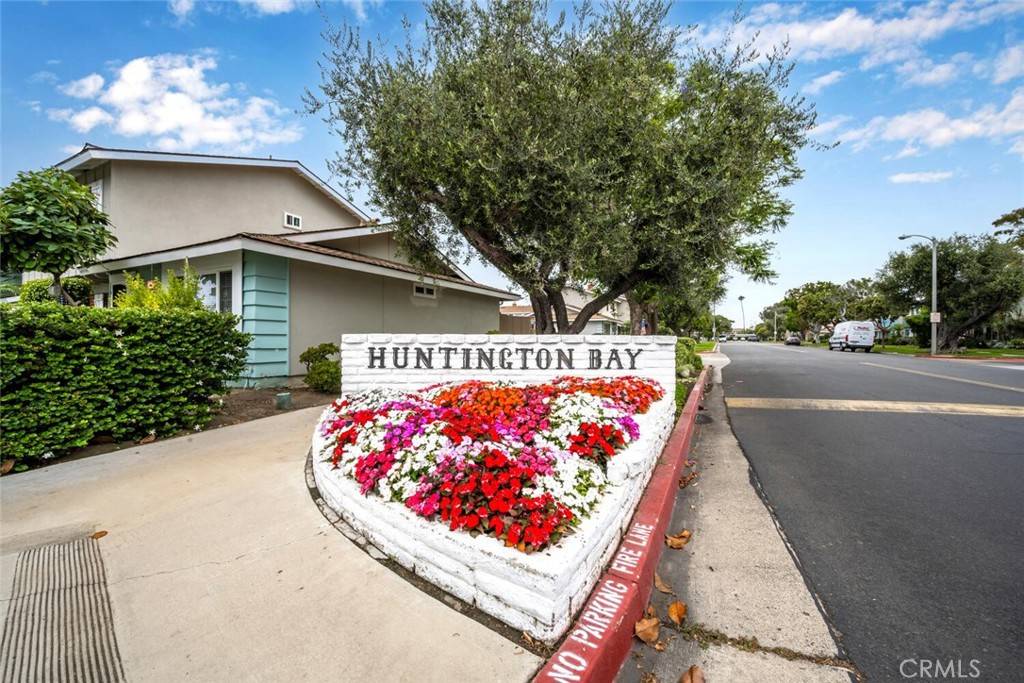 Huntington Beach, CA 92646,10158 Ascot CIR