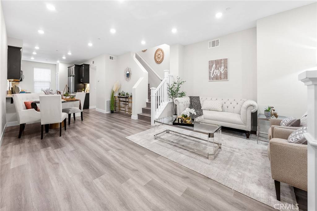 Irvine, CA 92618,67 Plateau