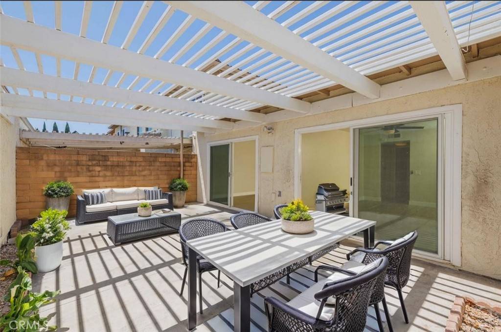 Westminster, CA 92683,15311 Cadiz DR