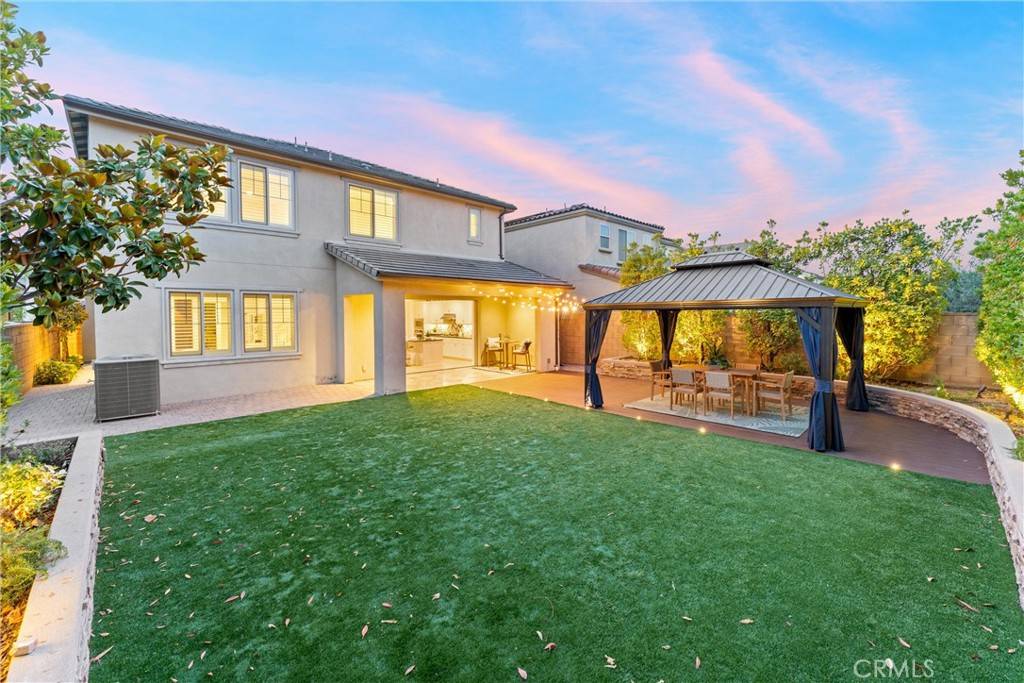 Tustin, CA 92782,287 Barnes RD
