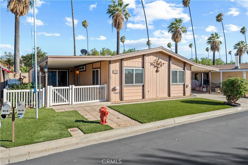 Corona, CA 92879,13381 Magnolia AVE #172