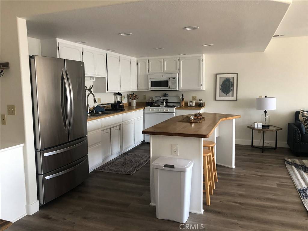Morro Bay, CA 93442,1124 -A Front ST