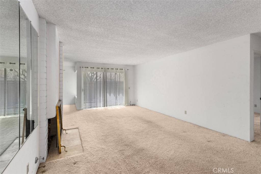 Irvine, CA 92612,17322 Rosewood