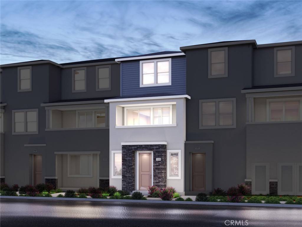 Pomona, CA 91767,207 Aurora LN