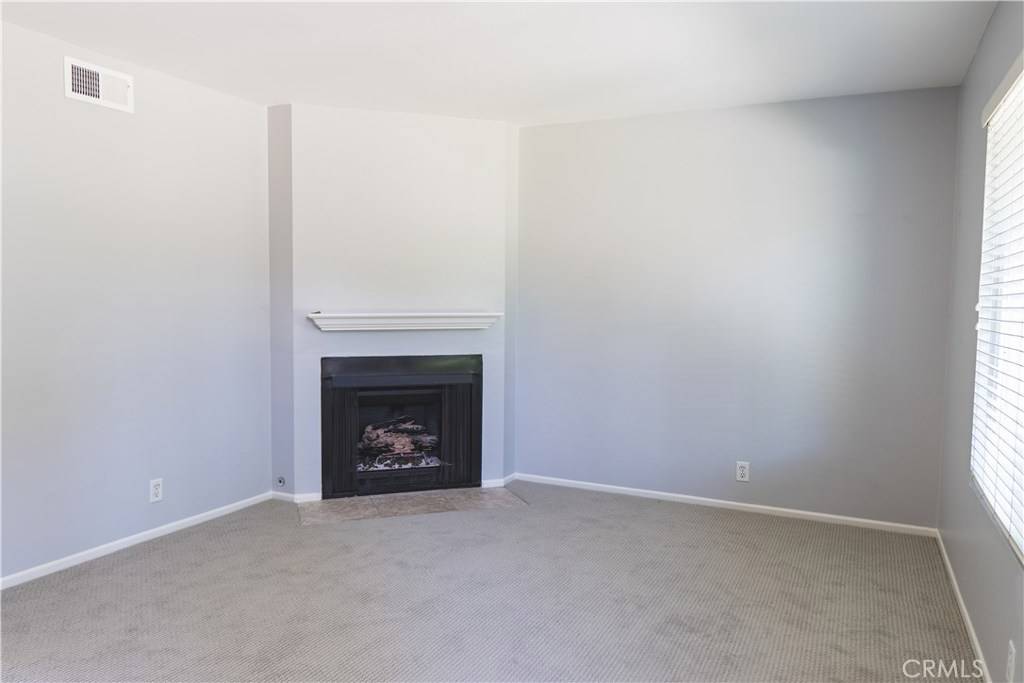 Irvine, CA 92604,21 Hollowglen #43