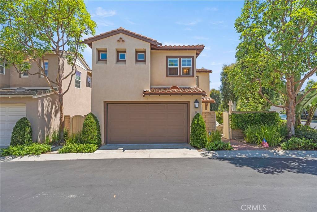 Irvine, CA 92603,38 Canopy
