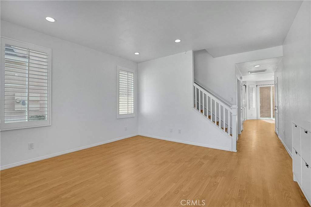 Irvine, CA 92618,76 Millbrook