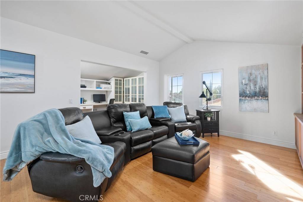 Irvine, CA 92620,40 Waterspout