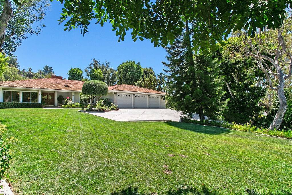 Fullerton, CA 92831,2128 Smokewood AVE