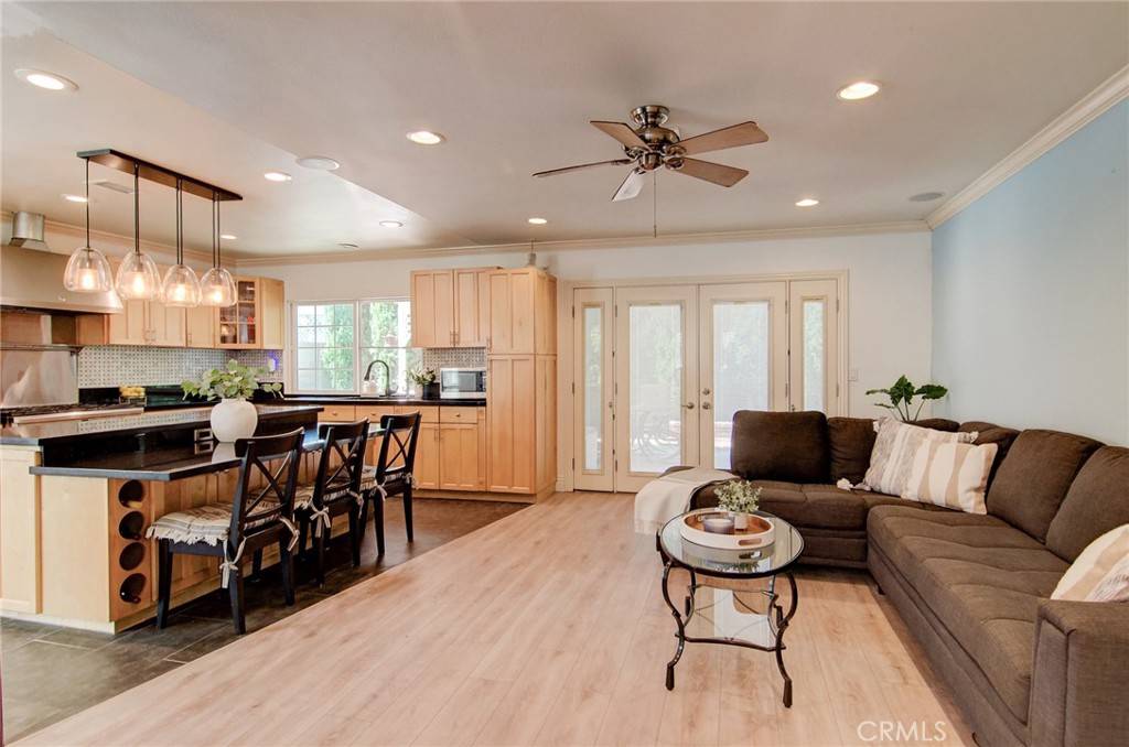 Costa Mesa, CA 92626,1081 Tulare DR