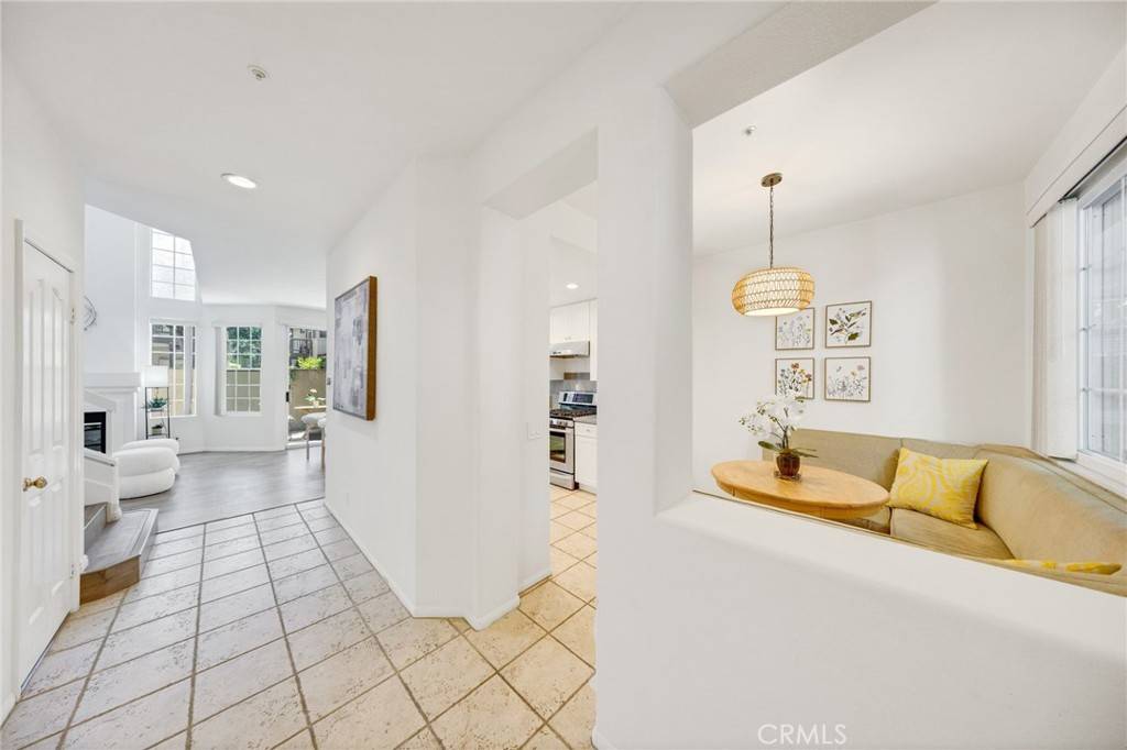 Tustin, CA 92782,13445 Savanna