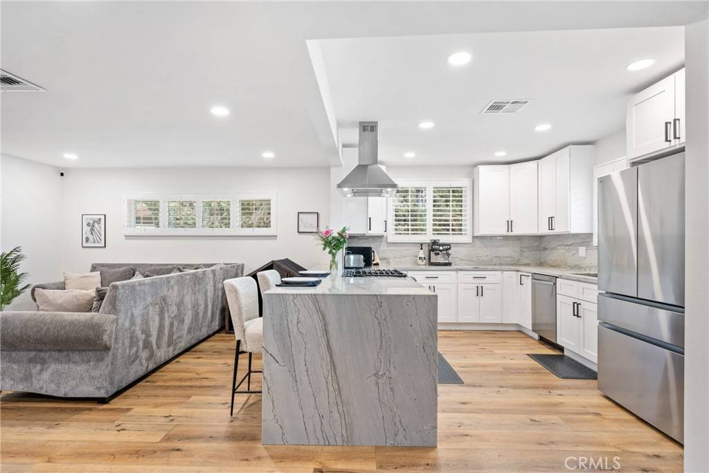 Woodland Hills, CA 91364,4743 Topanga Canyon BLVD