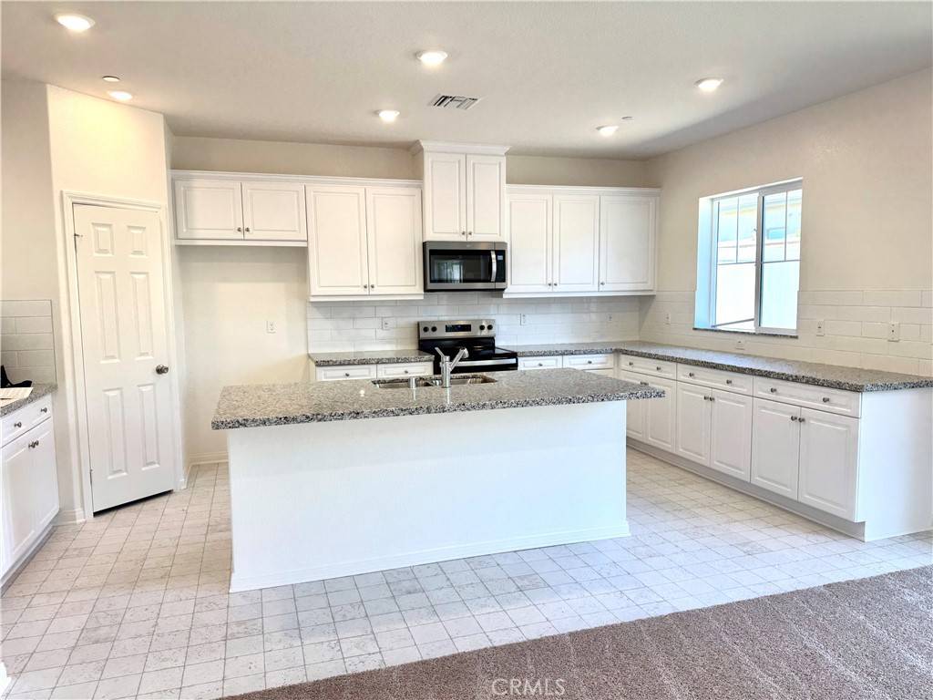 Riverside, CA 92507,7692 Citrusmoon CT