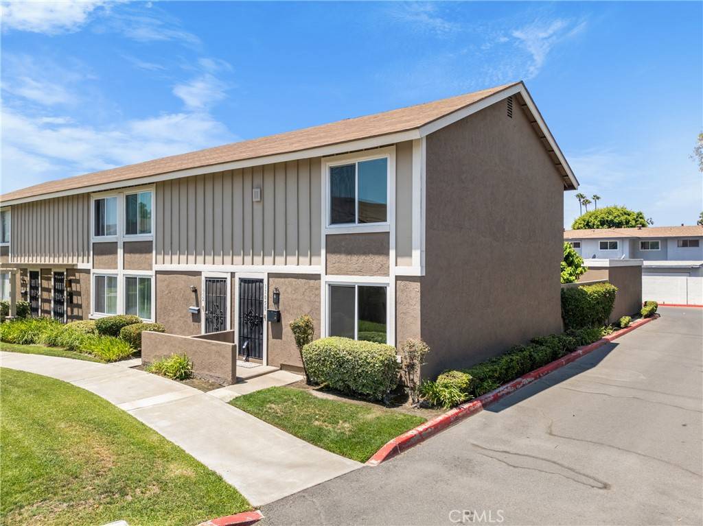 Stanton, CA 90680,11050 Camden WAY