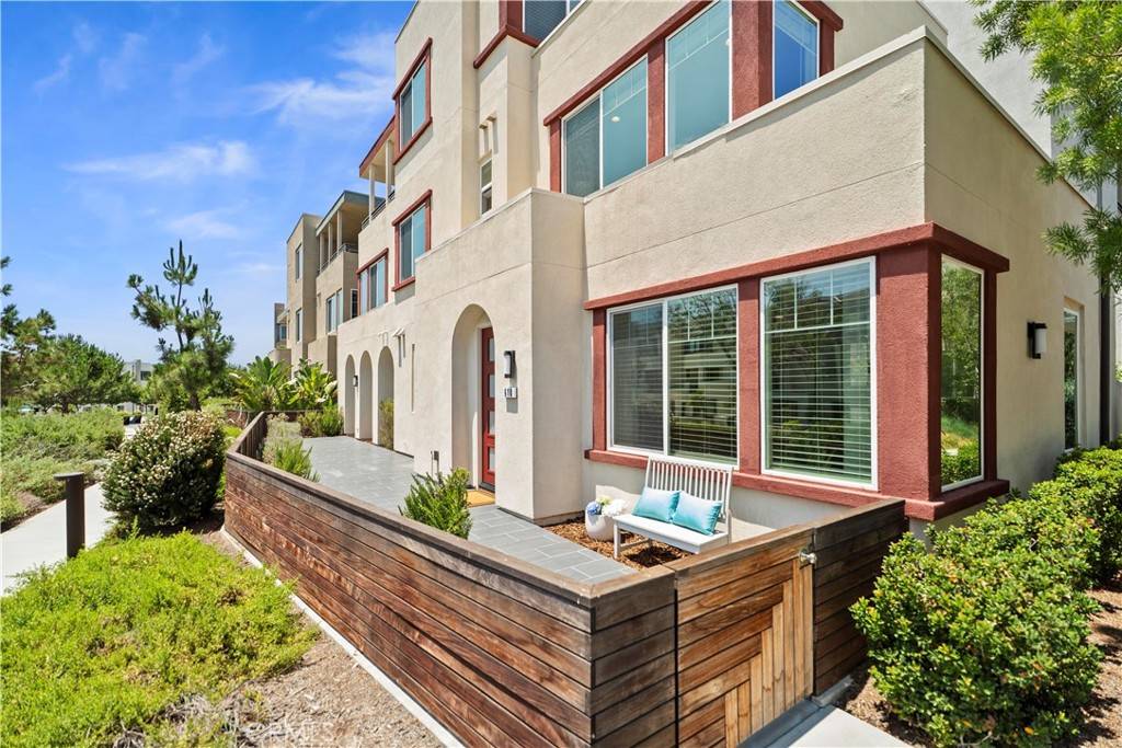 Irvine, CA 92618,610 Cultivate