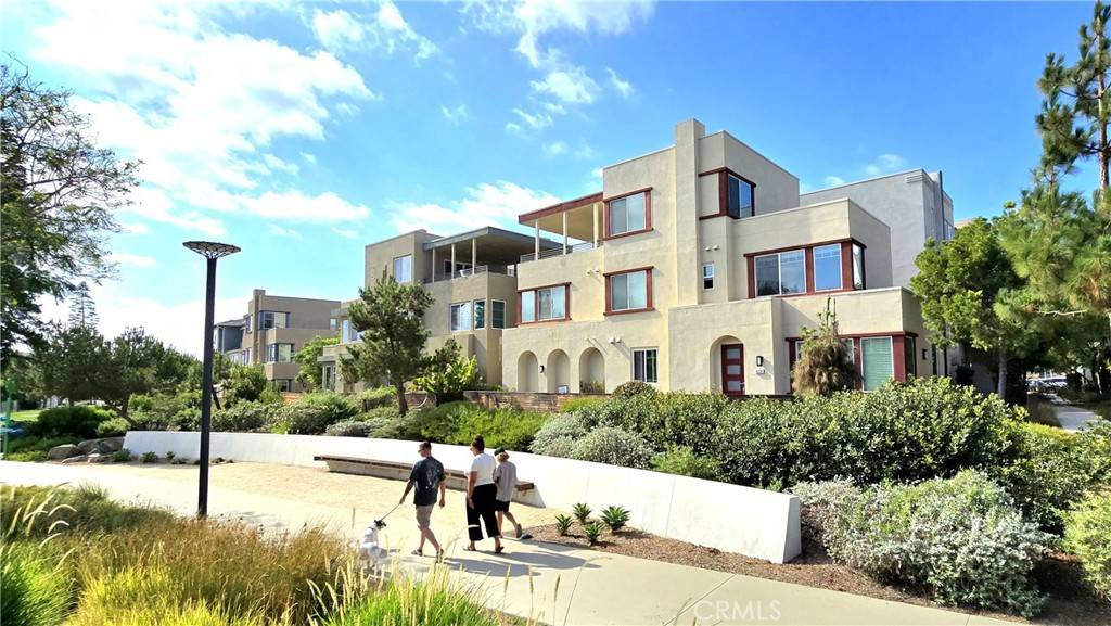 Irvine, CA 92618,610 Cultivate
