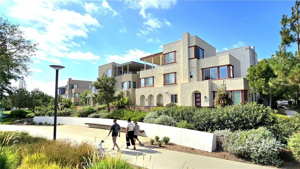 Irvine, CA 92618,610 Cultivate