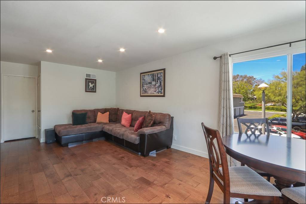 Mission Viejo, CA 92691,23068 Via Cereza