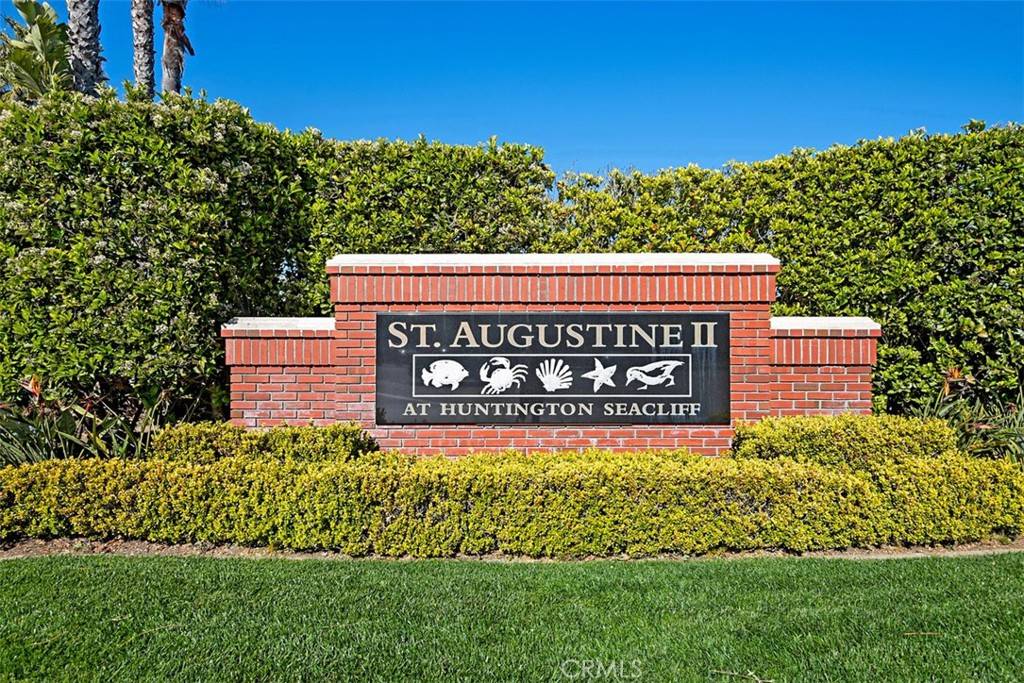 Huntington Beach, CA 92648,6632 Cedarwood DR