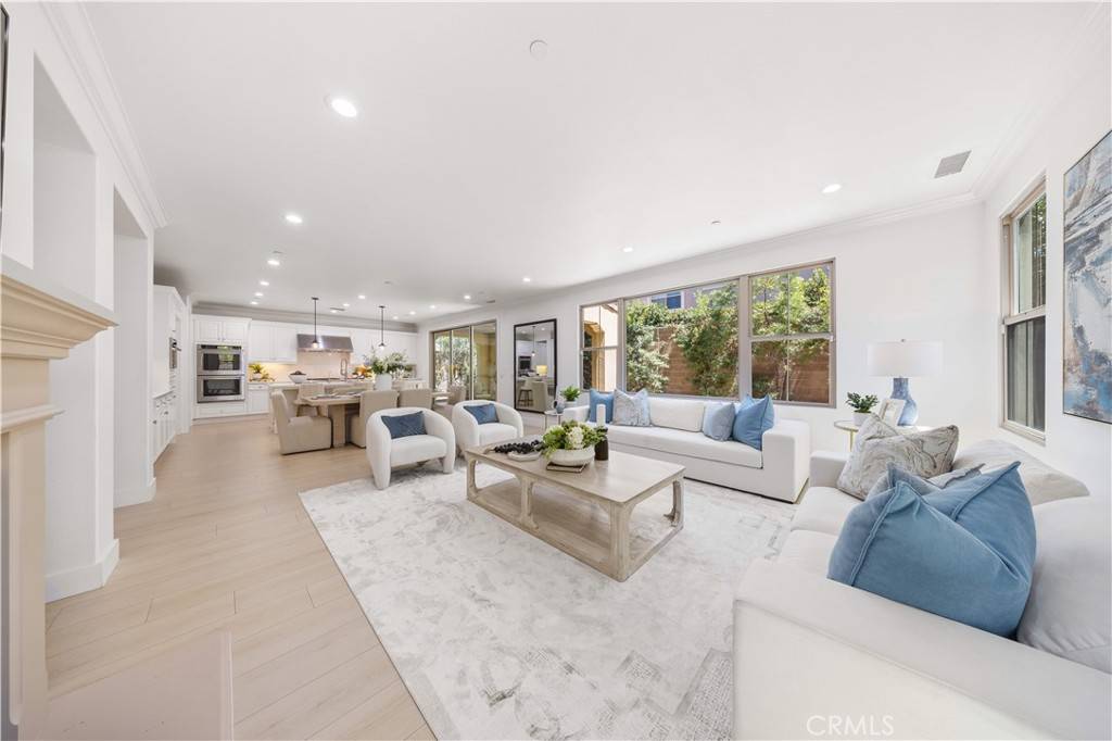 Irvine, CA 92620,70 Weston