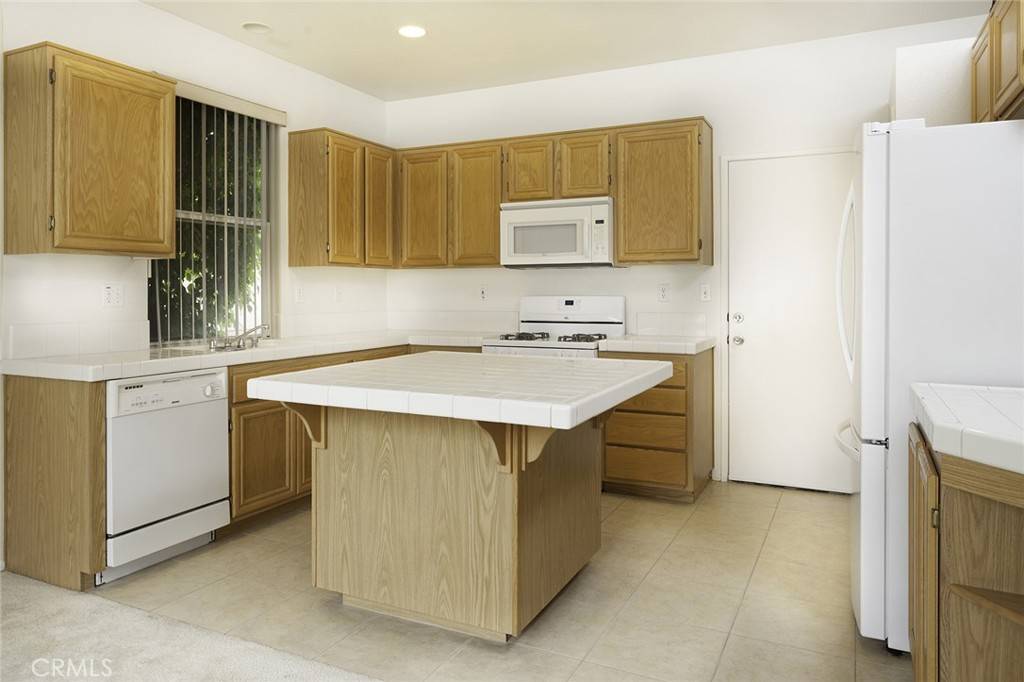 Lynwood, CA 90262,12666 Antigua ct
