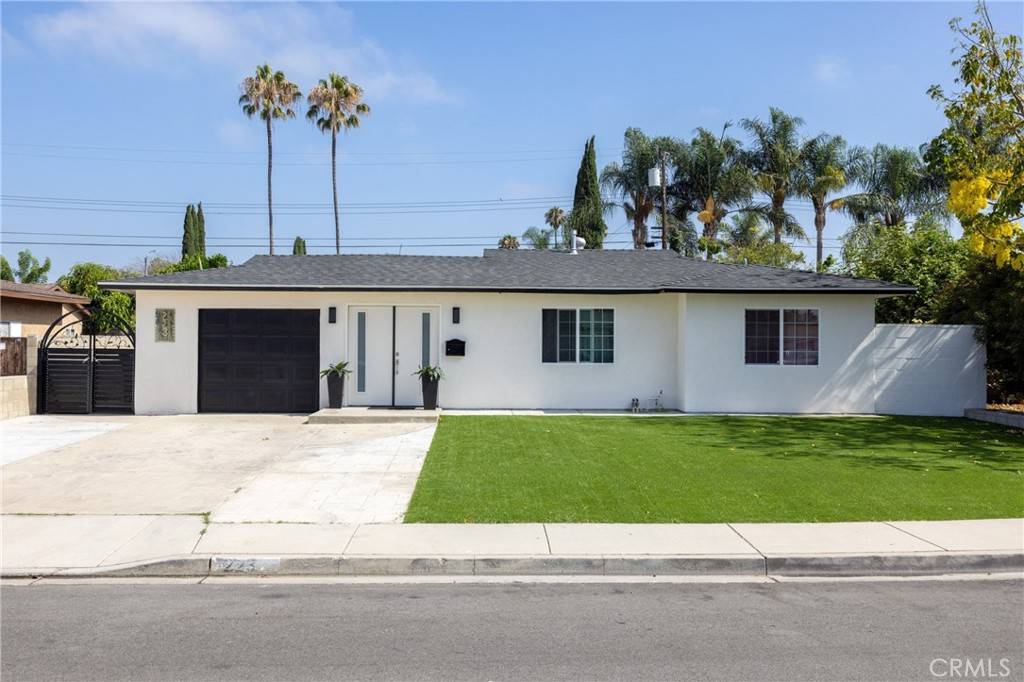 Anaheim, CA 92802,223 W Simmons AVE