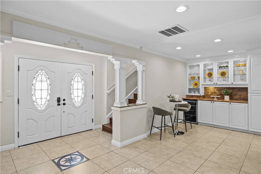 Irvine, CA 92618,45 Tangerine