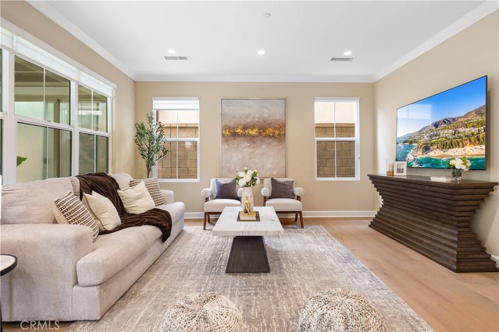 Irvine, CA 92620,114 Omar