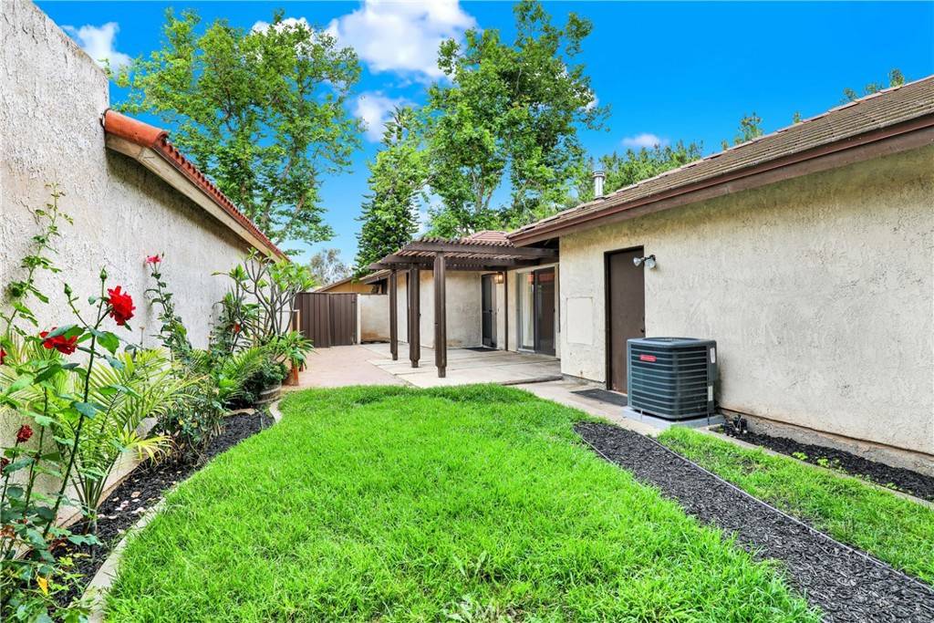 Irvine, CA 92618,134 Orchard