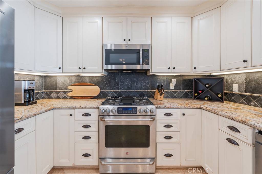 Huntington Beach, CA 92647,17722 Collins CIR