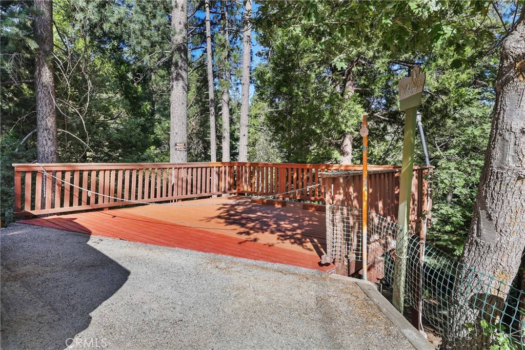 Twin Peaks, CA 92391,8 Lake Forest DR