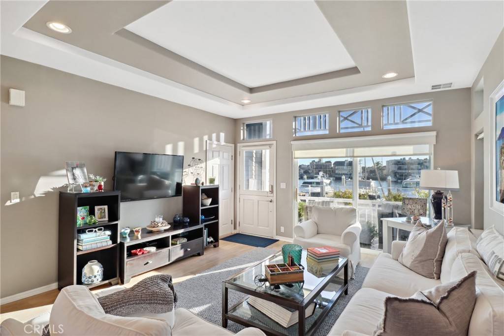 Newport Beach, CA 92663,41 Channel RD