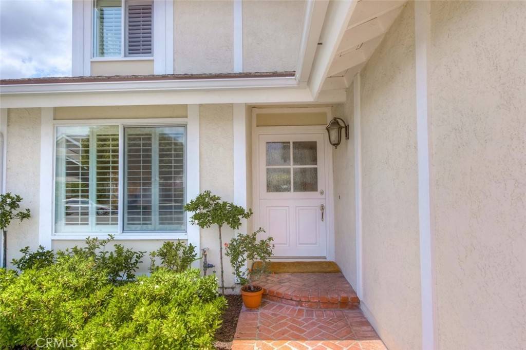 Irvine, CA 92620,4 Boone