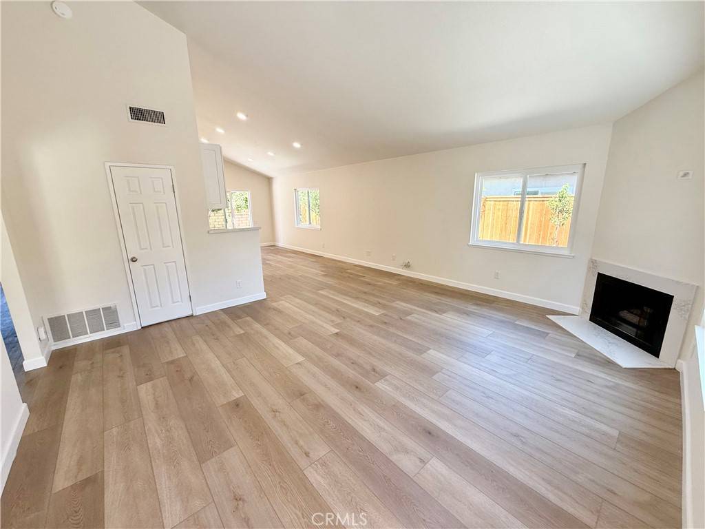 Mission Viejo, CA 92691,27502 Los Banos