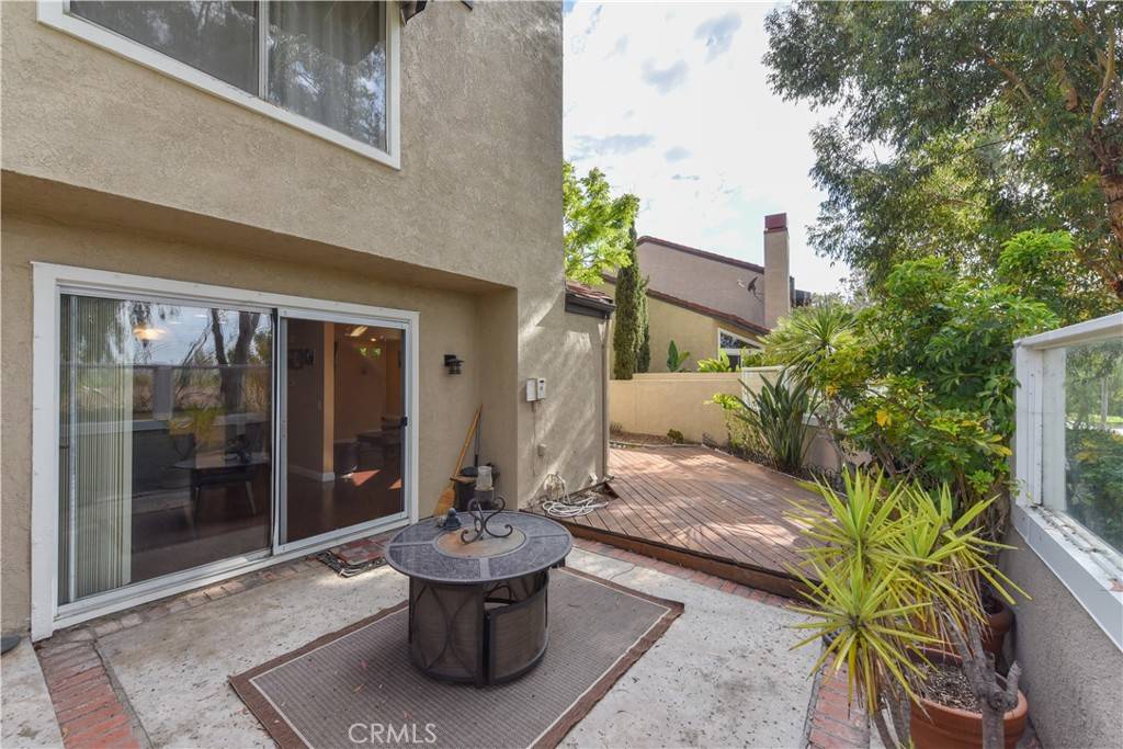 Irvine, CA 92612,145 Stanford CT #35