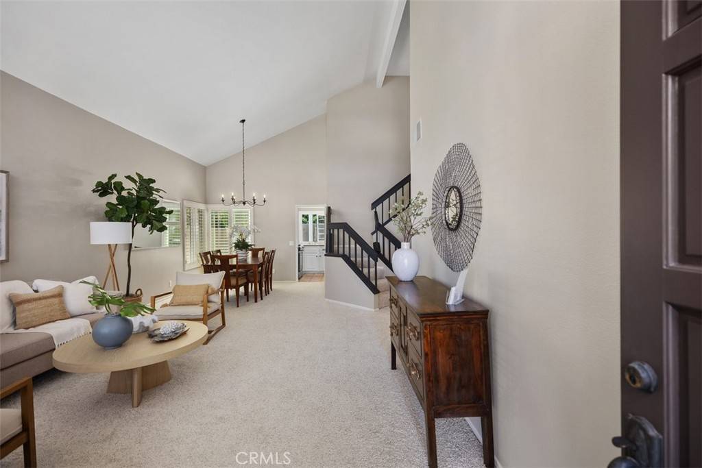 Rancho Santa Margarita, CA 92688,29 Raposa