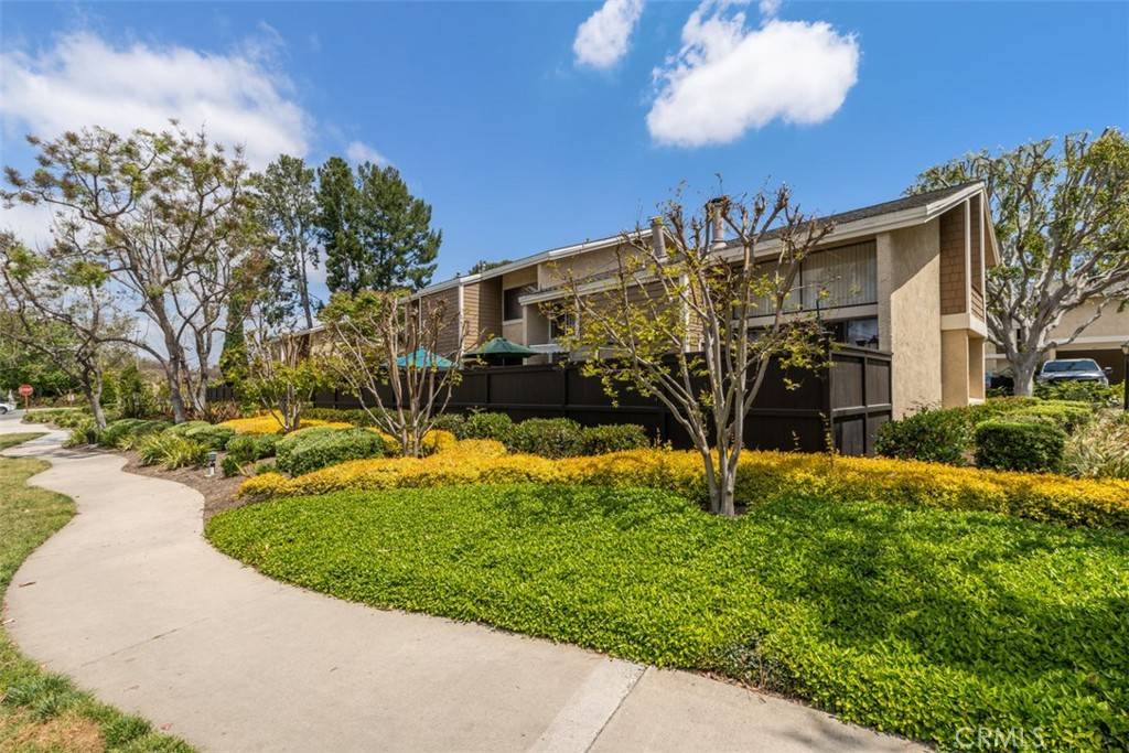 Irvine, CA 92620,26 Lakepines