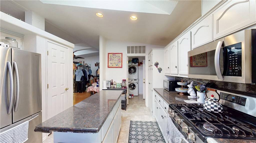 Huntington Beach, CA 92646,19361 Brookhurst ST #22