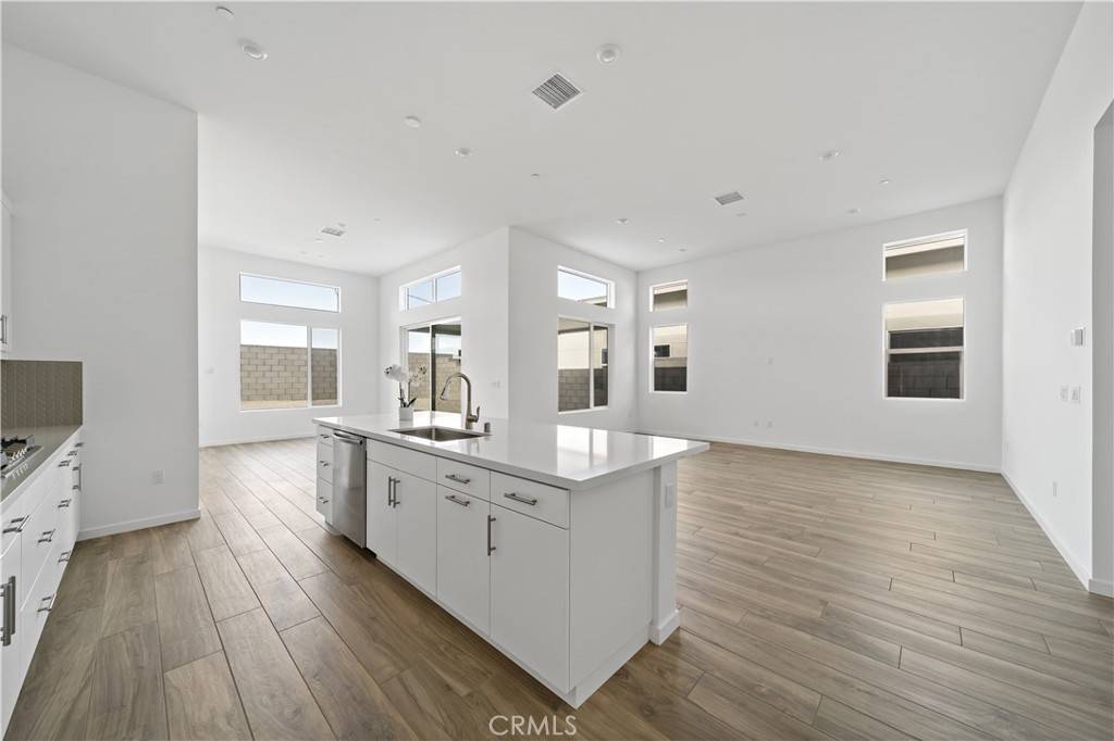 Palm Springs, CA 92262,280 Mustang LN